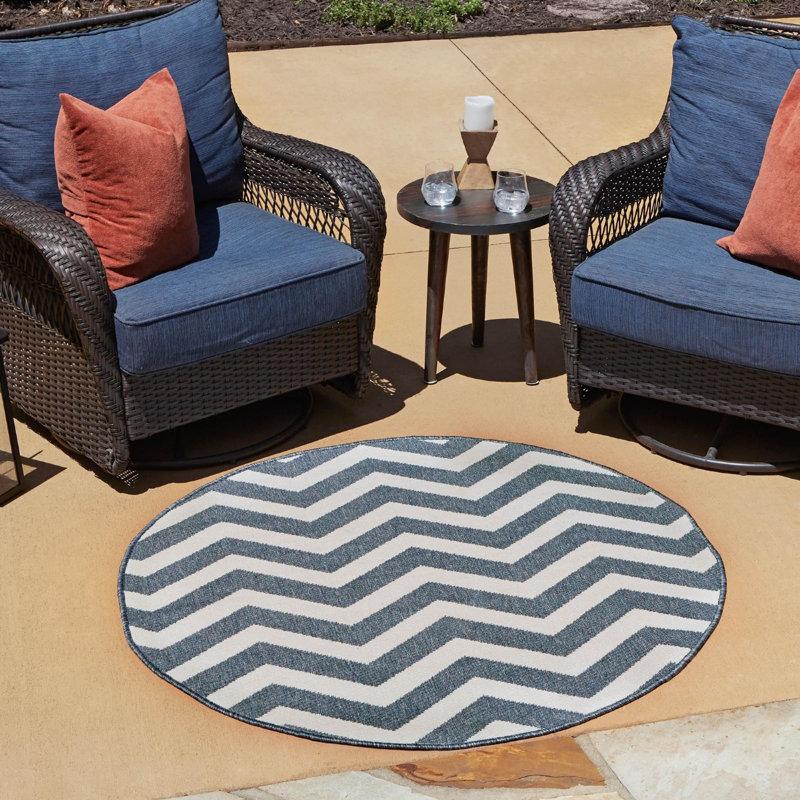 Tapis d'extérieur Ayton de couleur bleu marine, Rond 4 pi 1 po