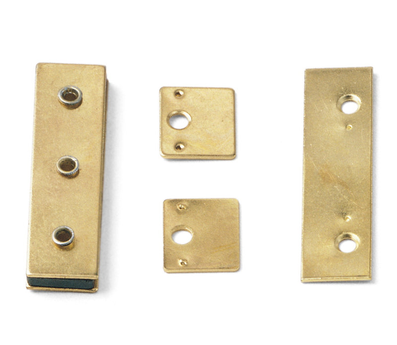 Triple Magnetic Catch