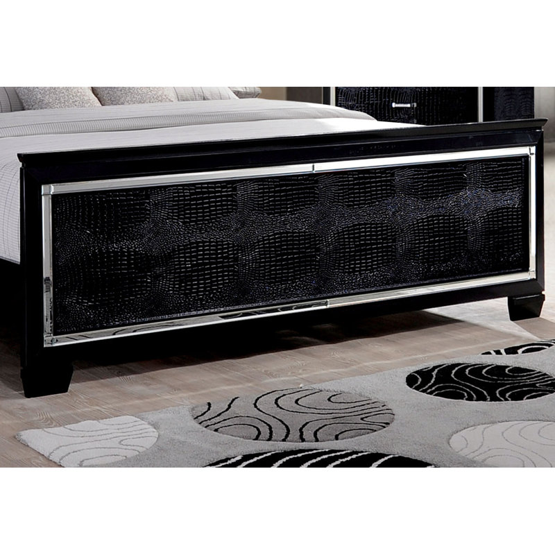 Aghanliss Tufted Standard Bed, King, Black