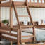 Lit simple superposé au dessus d'un lit double avec rangement, garde-corps courbés et tablettes latérales, structure en bois massif, aucun sommier nécessaire, naturel profond-134228585-134228587