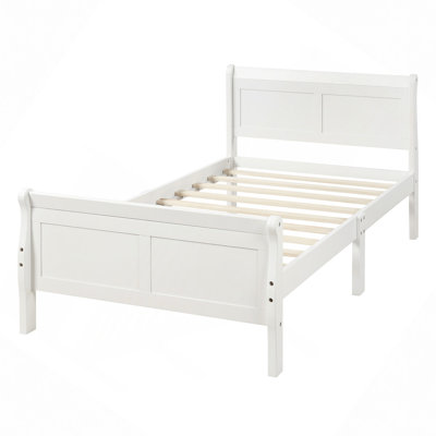Lit moderne, lit plateforme avec base de lit en bois et lit-bateau
