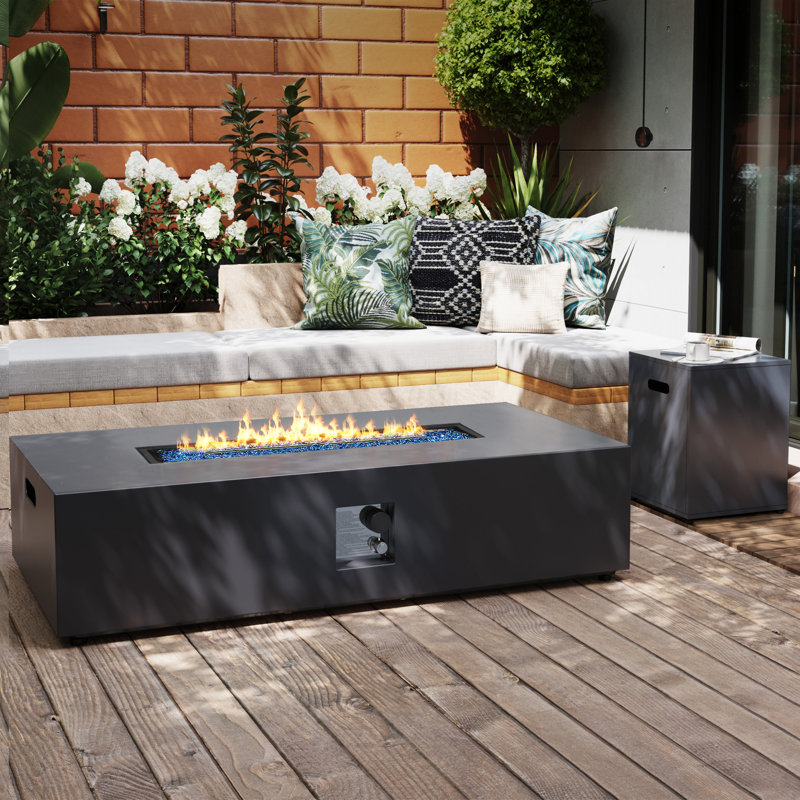 Foyer de table d'extérieur rectangulaire en fer au propane pour l'extérieur avec couvercle de réservoir