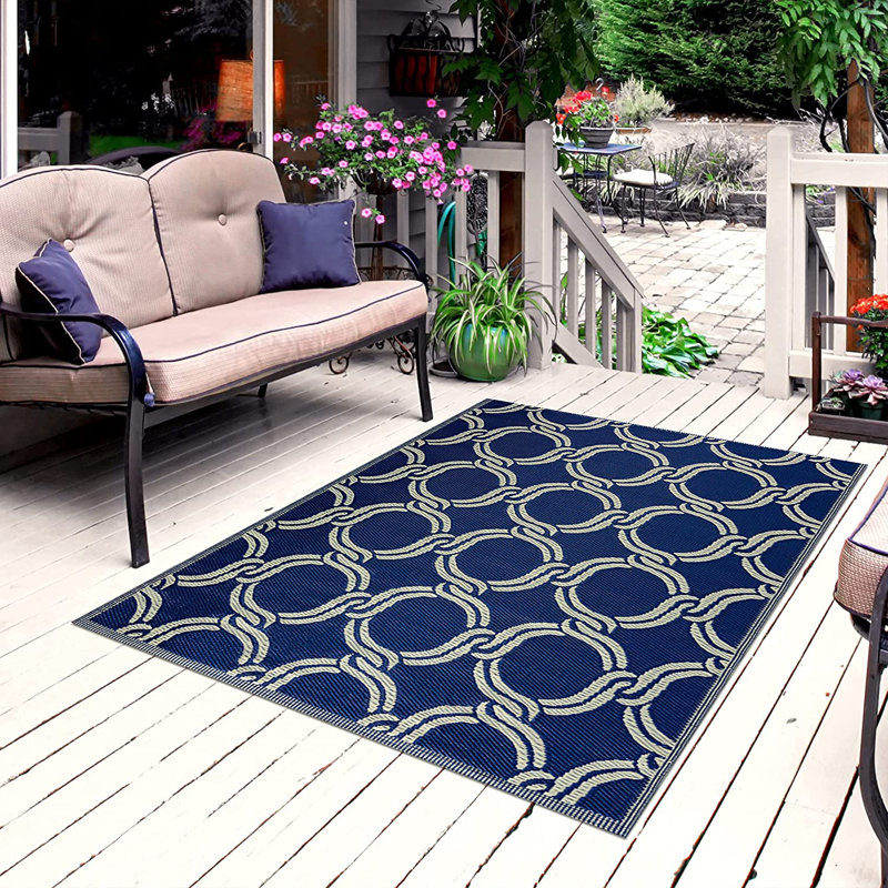 Oriental Indoor / Outdoor Rug, Rectangle 5' x 7'