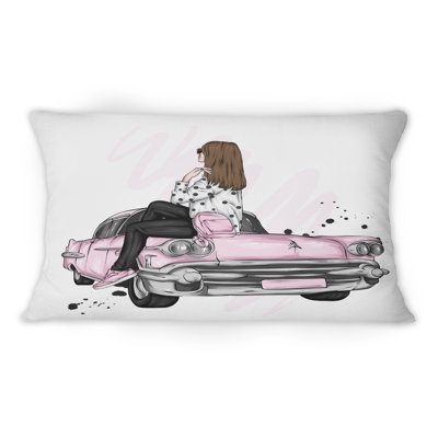 Jeune femme sur une voiture rétro II - Coussin décoratif imprimé moderne