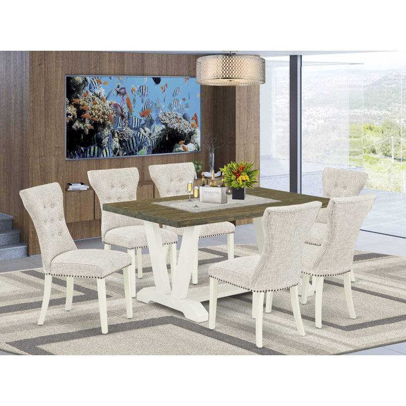 Ensemble de table de salle à manger 7 pièces avec un magnifique petit plateau de table Jacobean patiné et 6 magnifiques chaises de salle à manger Parson avec têtes de clou et lin capitonné blanc brossé