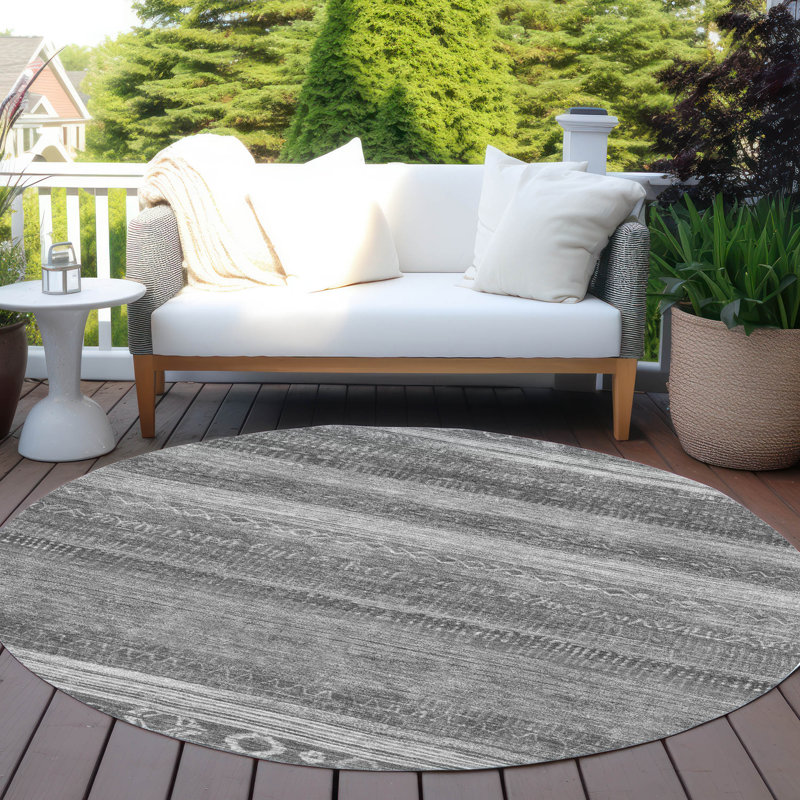 Machine Washable Indoor/Outdoor Xhevrie Gray Rug, Round 8'