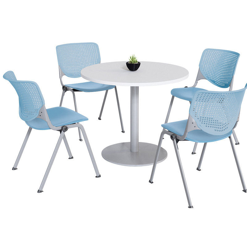Ensemble de table de salle à manger avec 4 chaises empilables Kool Mode, H 29 po x L 42 po x l 42 po, Blanc / bleu marine