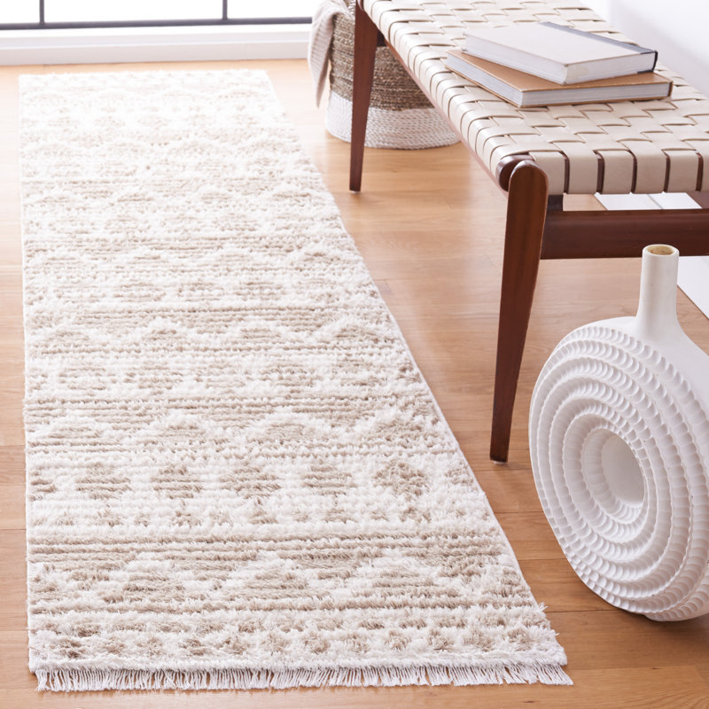 Tapis beige / ivoire Belniak, Tapis de couloir 2 pi x 9 pi