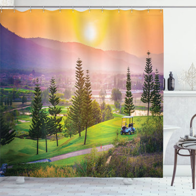 Ensemble de rideau de douche vibrant et en sapin de noël avec arbres coucher de soleil et valley Nash