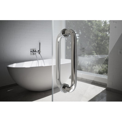 La porte de douche se ferme