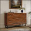 Buffet en bois massif Modern Art avec motif en relief, texture et pieds en fer pour le rangement du salon