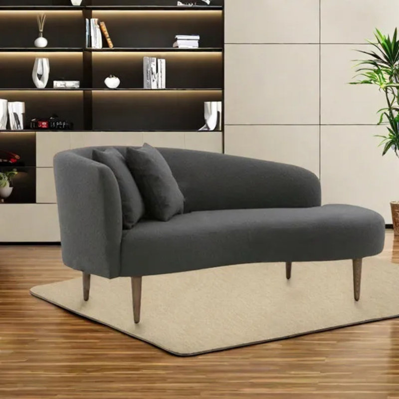 Chaise élégante en bouleau, Orienté à gauche (vu de face)