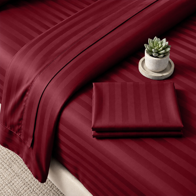 Microfiber Striped Duvet Cover Set with Pillowcases Included, Super King Duvet Cover + 3 Additional Pieces, Burgundy, 4