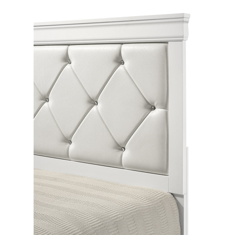 Lit double à panneau en bois pleine grandeur avec tête de lit tapissier et capitonnage à boutons blanc pour des nuits douillettes