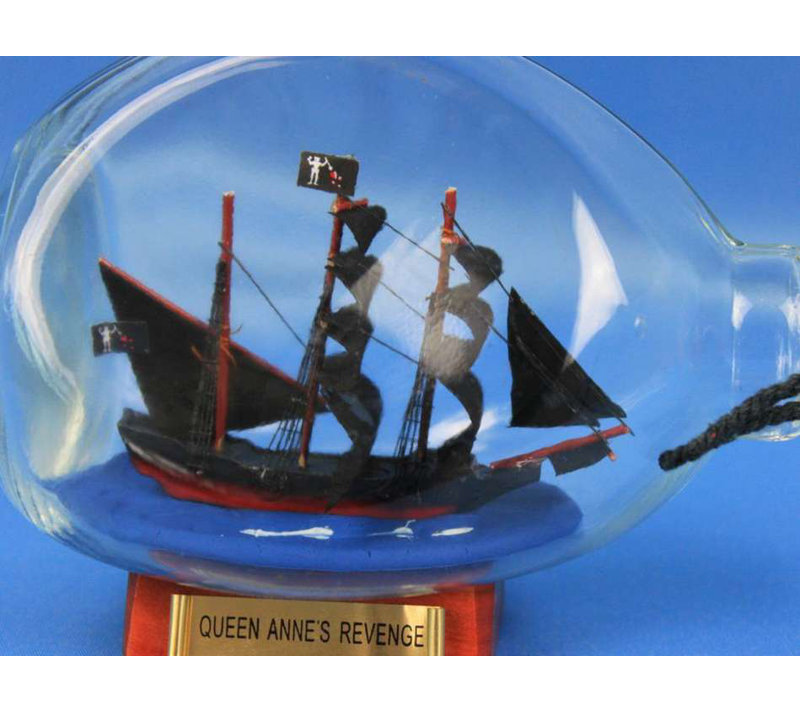 Modèle de pirate livré dans une bouteille Tarrytown