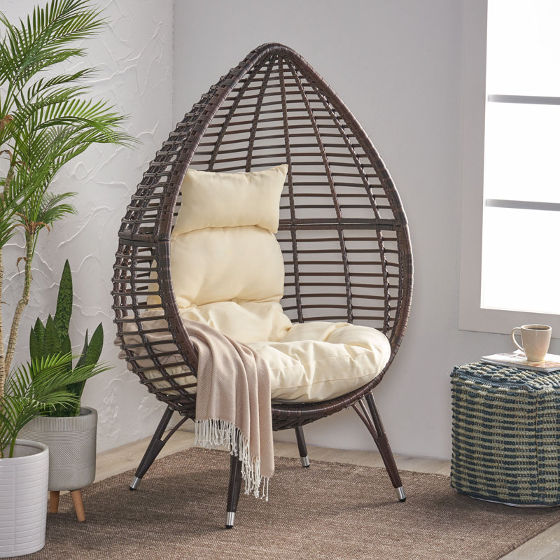 Fauteuil en osier avec coussin Teardrop