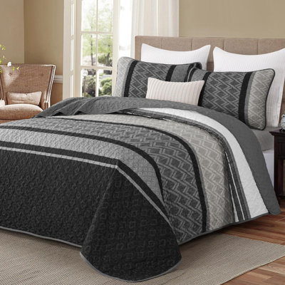 3 Pieces Striped Quilt Set Lightweight Microfiber Bedspread Coverlet with Pillow Shams Fall Bedding for Family All Season