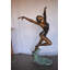 Statue en bronze de danseuse de ballet sur scène - Taille: L 45 po x l 27 po x H 71 po.