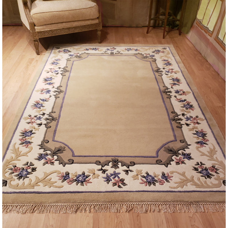Beautiful Border Wool Oriental Indoor Rug, Rectangle 5'6" x 8'6"