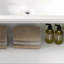 Meuble-lavabo mural polyvalent avec plusieurs caractéristiques fonctionnelles