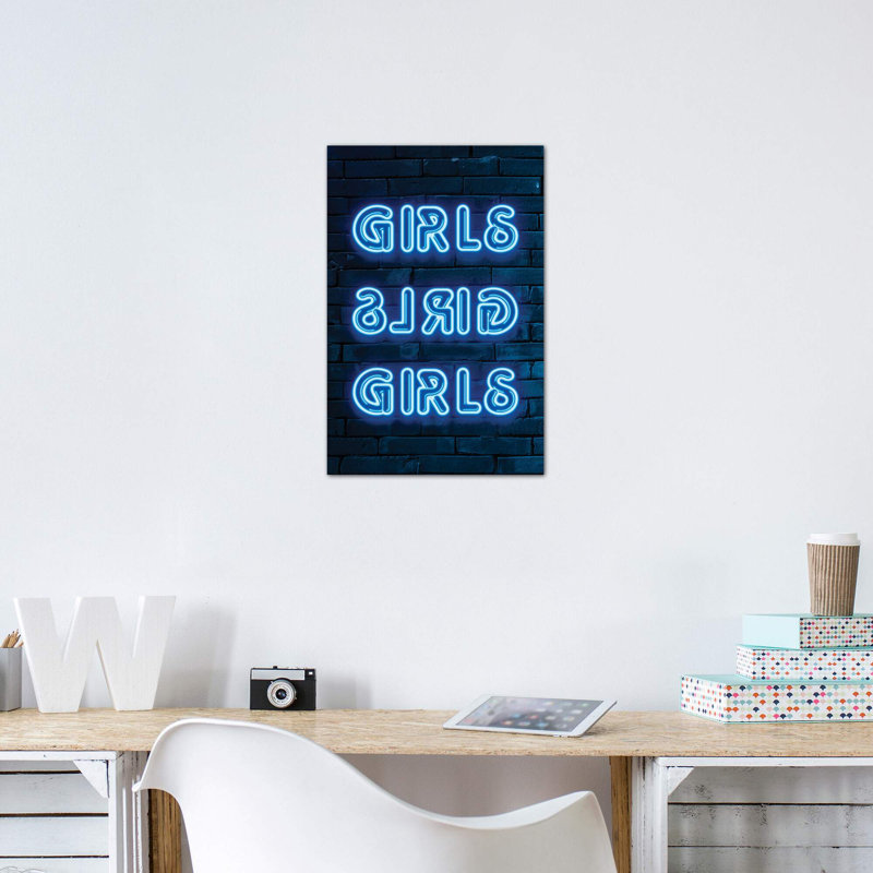 «Girls» par Philippe Hugonnard - reproduction d'art textuel, Aucun mat, Toile tendue, H 12 po x l 8 po x P 0,75 po