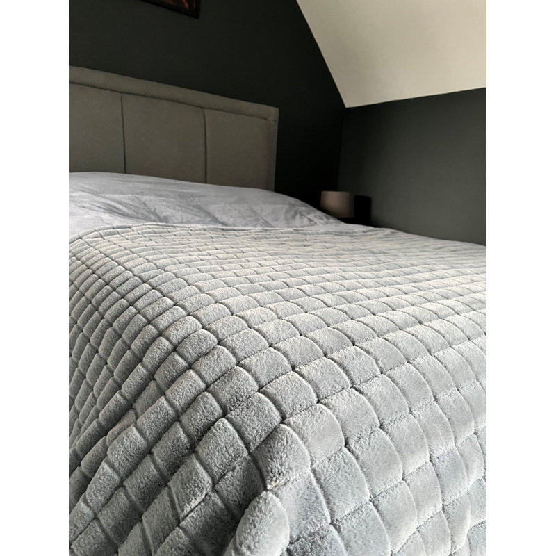 Remedio Throw Blanket, Grey
