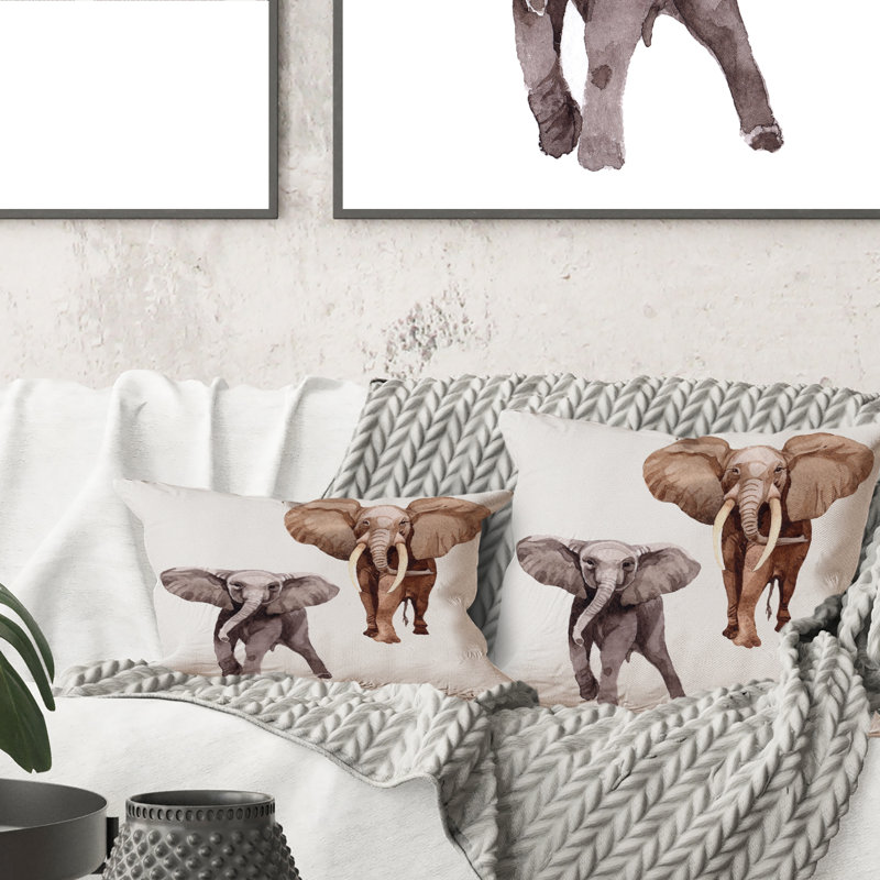Coussin décoratif à imprimé traditionnel Exotic Elephants On White - 1