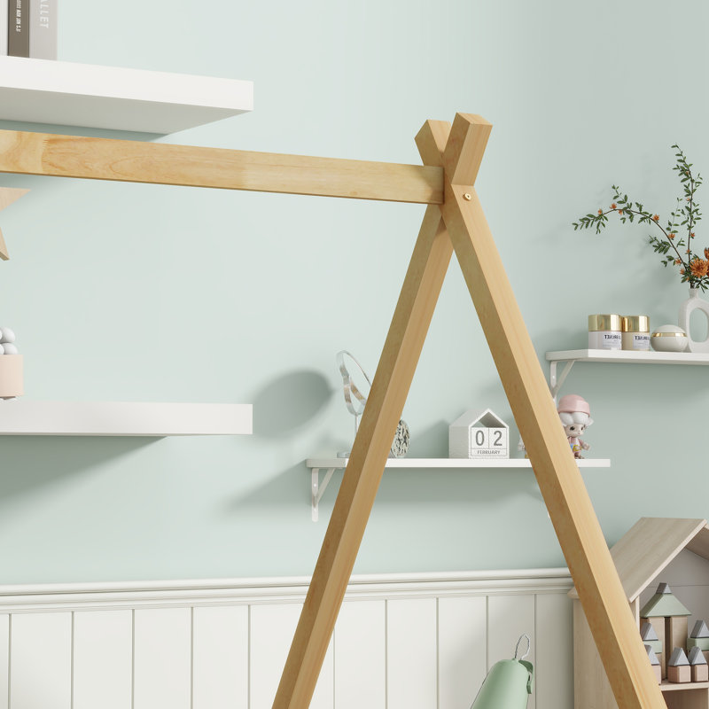 Lit de sol en forme de tente Ames avec structure en bois, garde-corps et porte, Naturel, Lit double