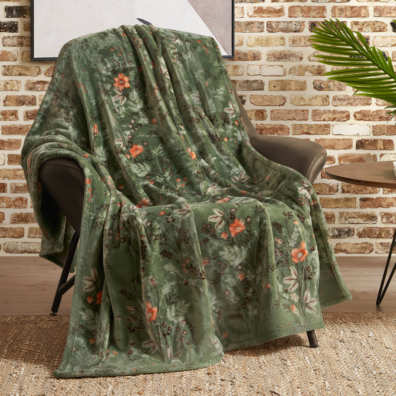 Lucky Brand Wild Flower Blankets Plush, Green/Orange
