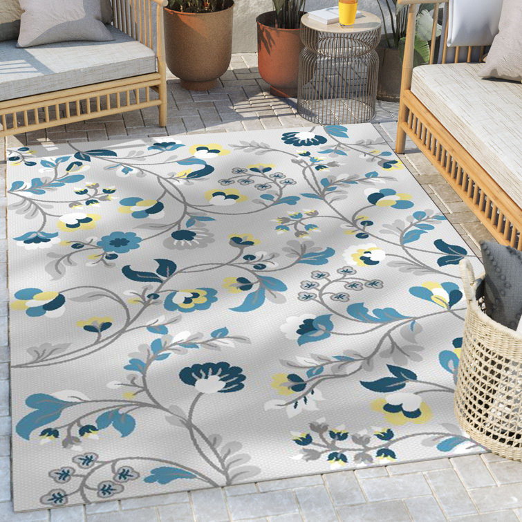 Floral Indoor / Outdoor Area Rug