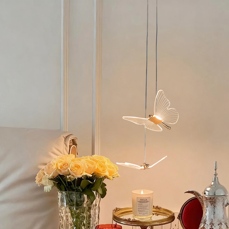 Luminaire suspendu papillon 2 lumières, finition dorée élégante avec DEL 3 couleurs
