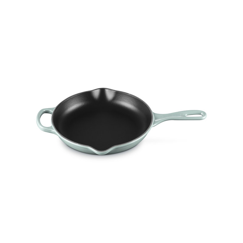 Le Creuset Signature Skillet, 9", Sea Salt