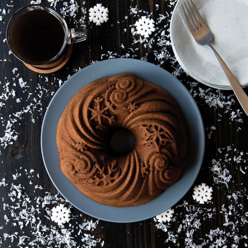 Nordic Ware Let It Snow Bundt Pan