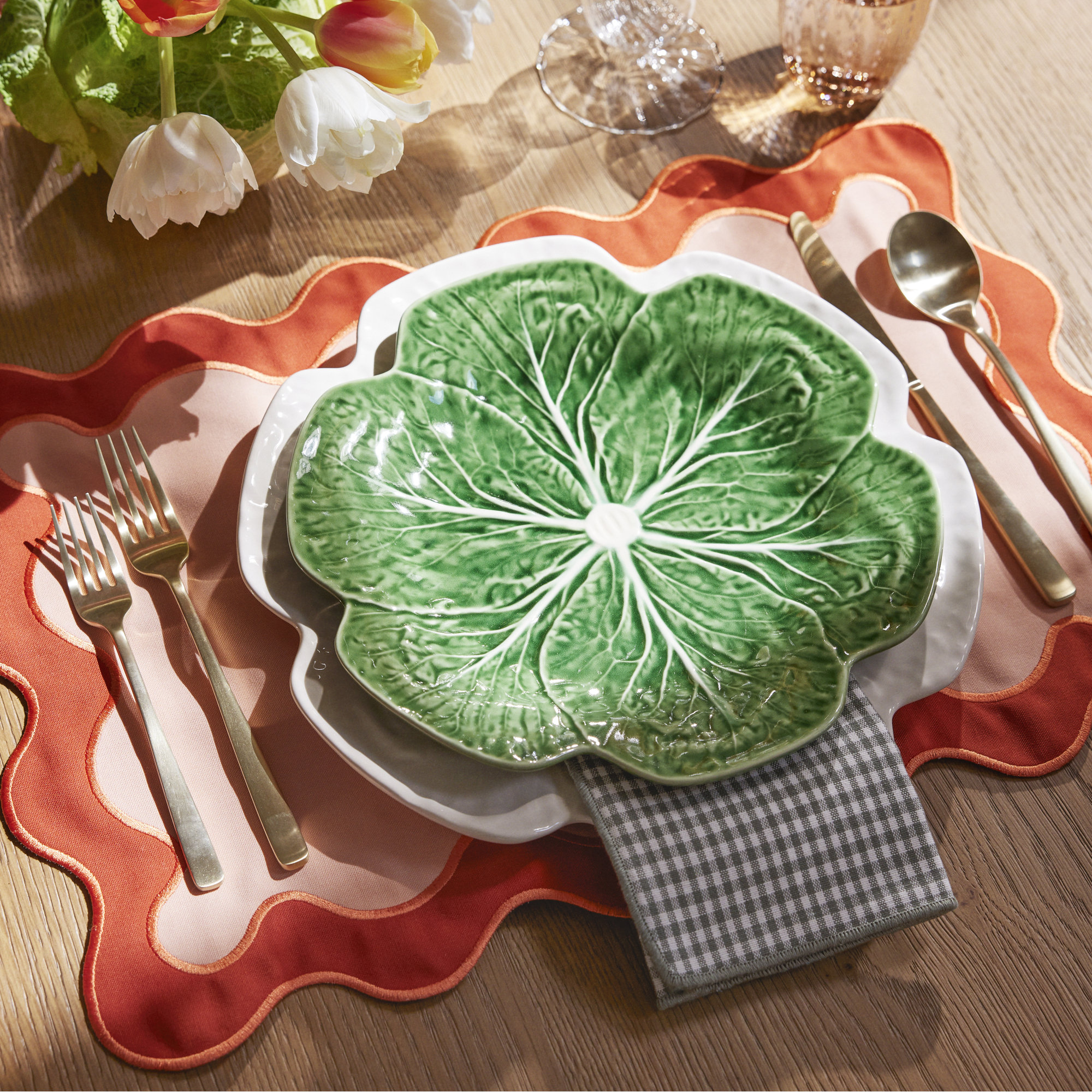 Olenna Feuille Cotton Dinner Napkins in Verdant Green, Checkered, Solid Border
