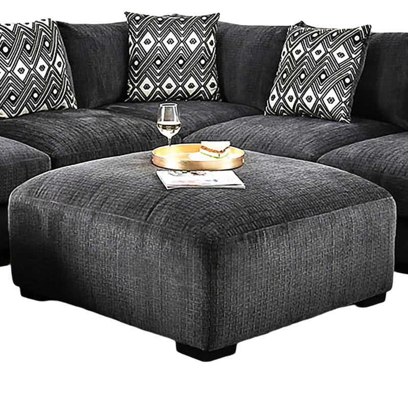 Revêtement carré contemporain gris avec dessus en mousse viscoélastique et pieds fuselés, conception modulaire, L 43 po x l 21 po H, construction en chenille de bois massif avec mousse,