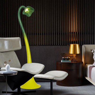 Vert et jaune Lampes de plancher en acier de forme libre