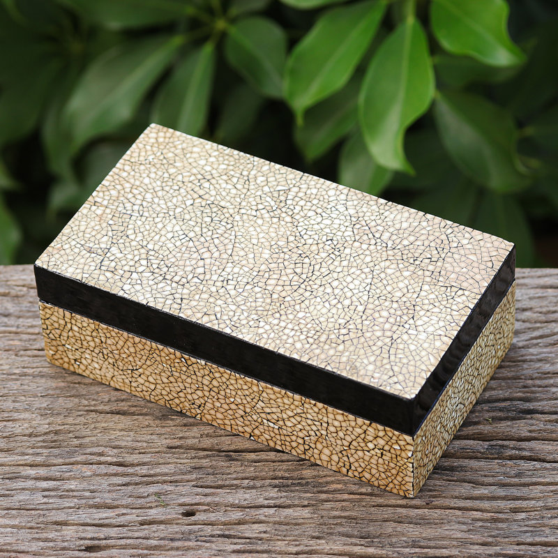 Boîte décorative en bois faite à la main Jora