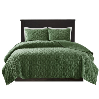 3 Piece King/ King Velvet Quilt In - Geometric Design For A Warm And Comfortable Bedroom Space, 1 Quilt, 2 Shams, Cotton Filled Piece, Quilting Warmth Style, & Comfort