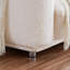 Canapé rembourré de 85 po avec coussins décoratifs disponible dans le salon-626311871
