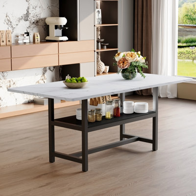 Une table de salle à manger de 71 x 35,4 pouces avec un plateau habilement assemblé par quatre panneaux de fibres à densité moyenne blancs texturés. Le bureau possède une plateforme de rangement de 43,3 x 19,7 po. Très approprié pour les réunions de famille, etc.