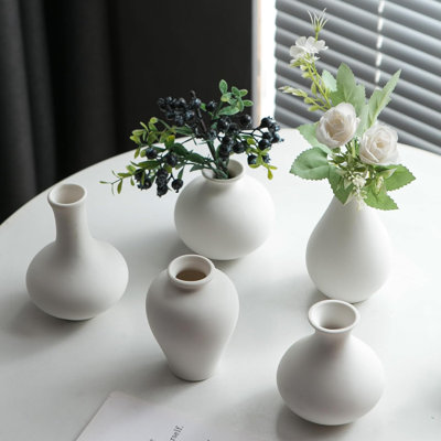 Mohnton Ceramic / Porcelain Table Vase