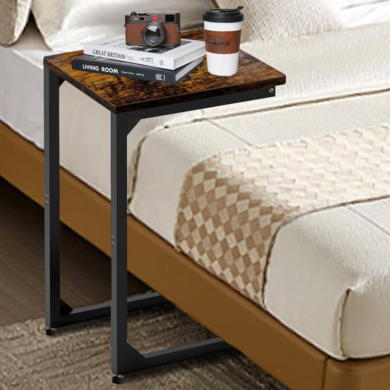 Table de bout avec plateau de 24,5 po de hauteur Cementon, Noir