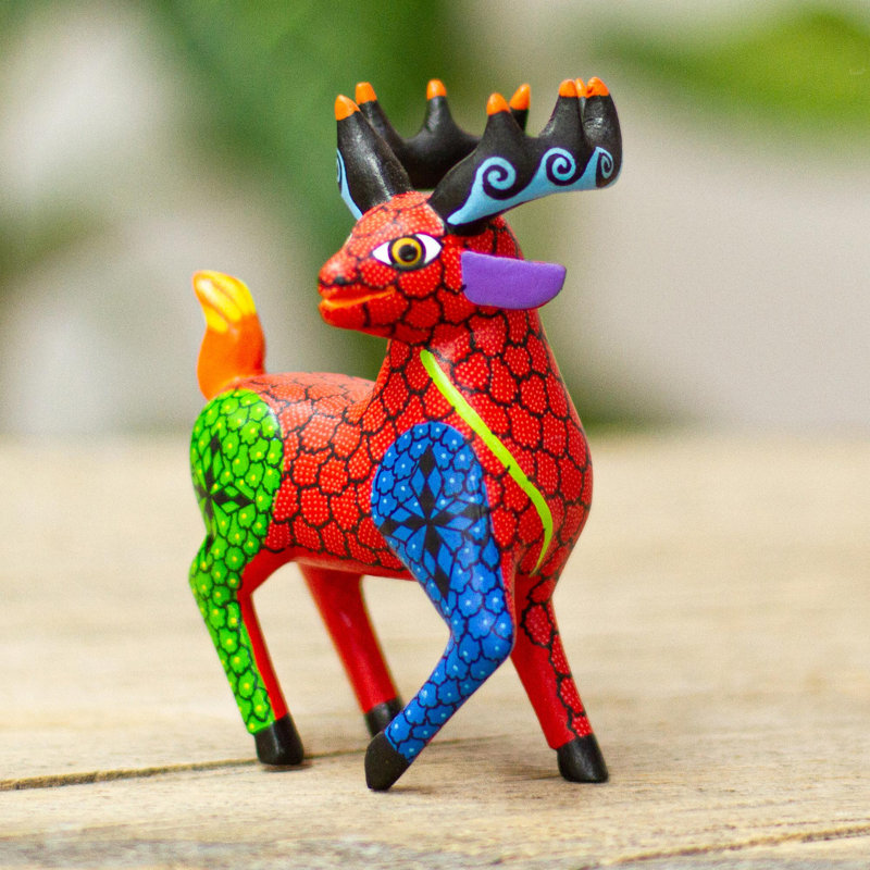 Edger Handmade Figurine / Sculpture Decorative Object, Red/Blue