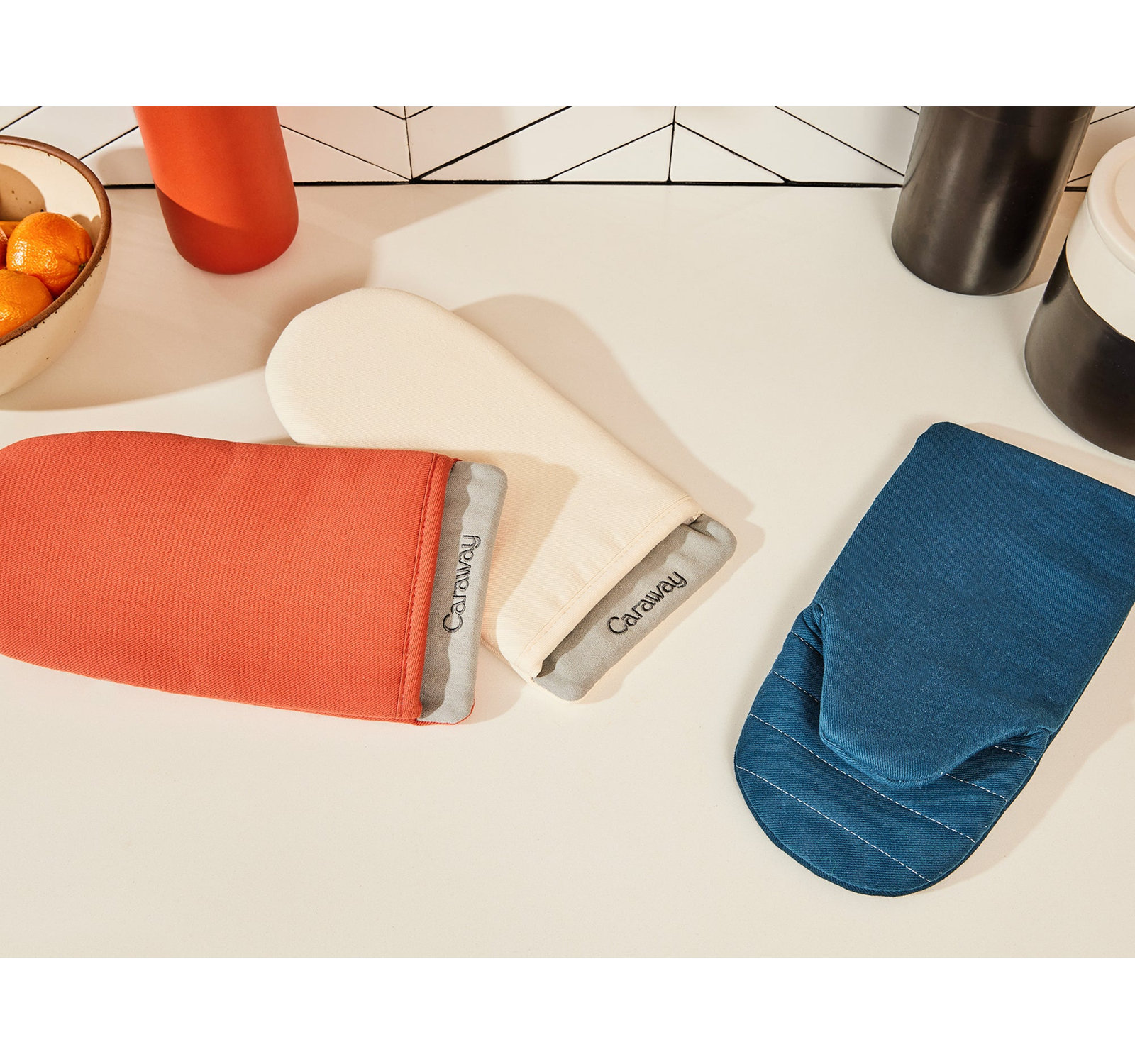 Caraway 2Pc Linen Oven Mitts, Cream