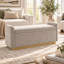 Banc coffre Canterbury avec revêtement en tissu chenille, piètement en métal doré, charnière de sécurité et structure en pin.-467224064