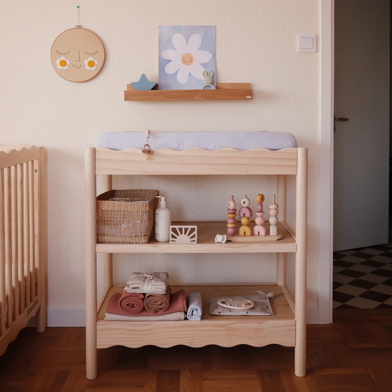 Swell Changing Table, Natural Walnut