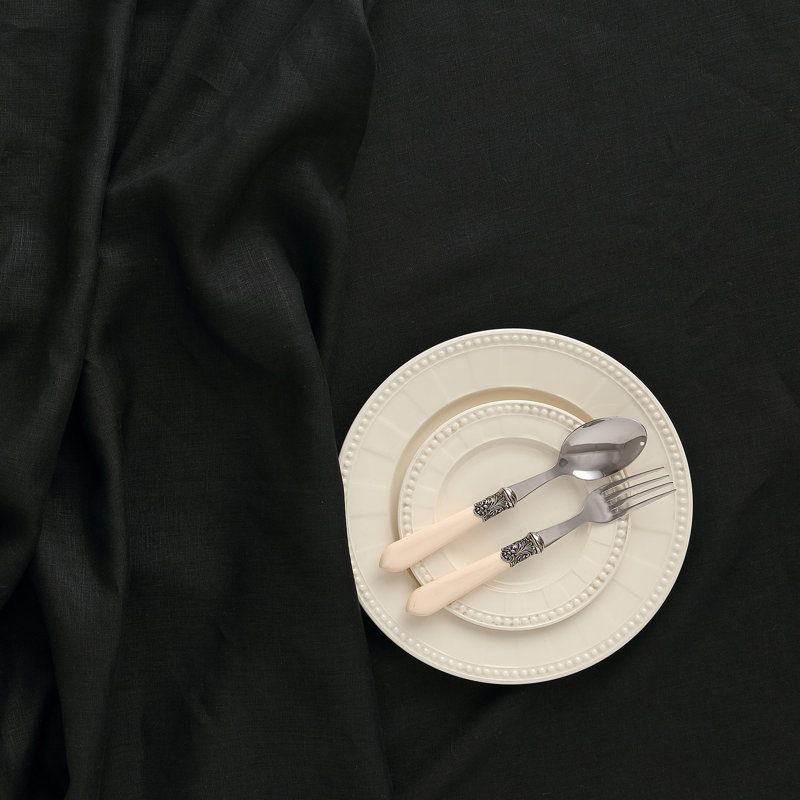 100% Pure Linen Tablecloth - Fete, 132" L x 60" W, Black