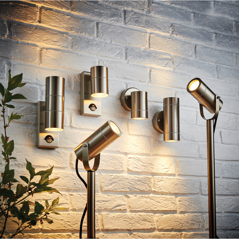 Metcalfe Outdoor Armed Sconce