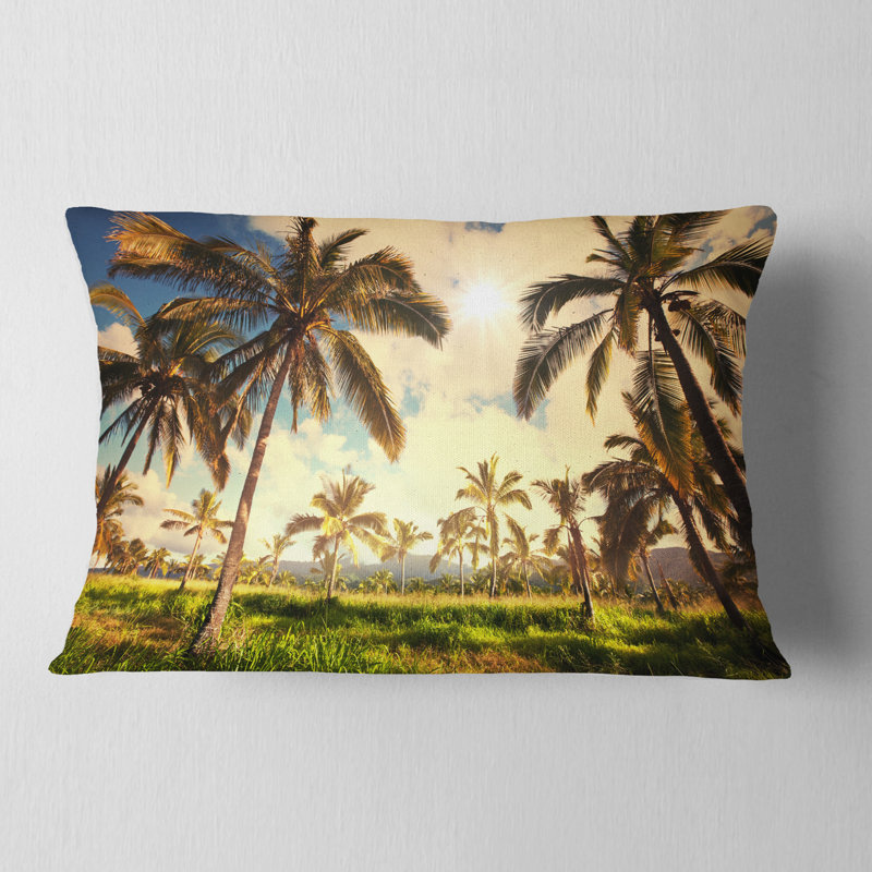 Magnifique plantation de palmiers à Hawaï - Coussin décoratif à imprimé paysage, Rectangulaire, 12 po x 20 po