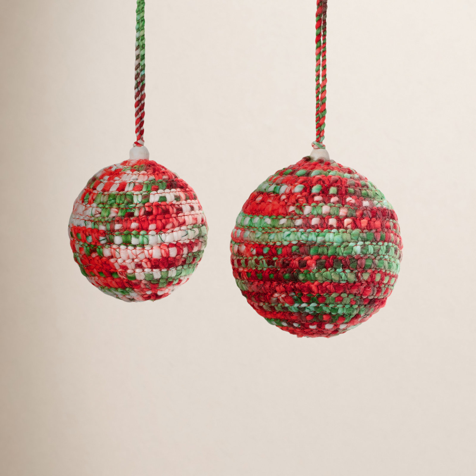 6" Bauble